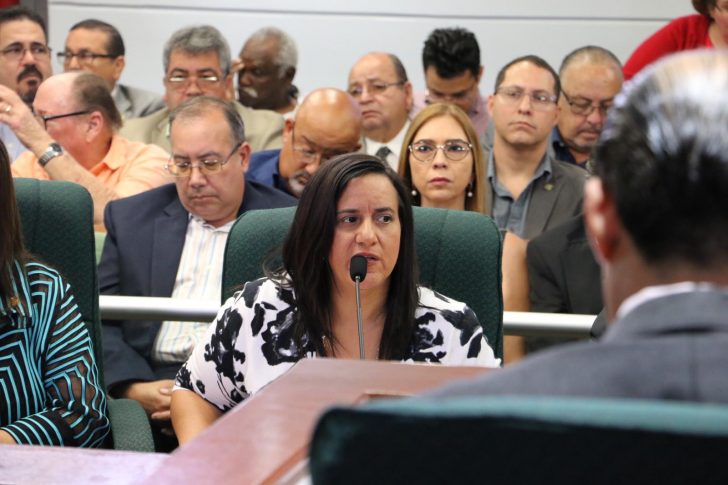 Aida deponiendo